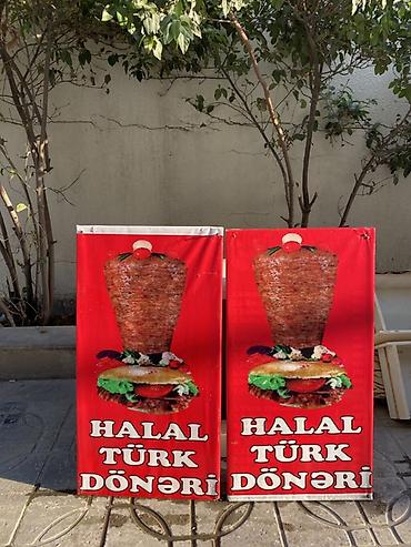 soba corek: Məhsul: “Halal Türk dönəri” reklam lövhəsi - Parlaq qırmızı fon — 2
