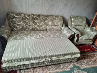 детский мягкий диван: Цвет - Зеленый, Б/у