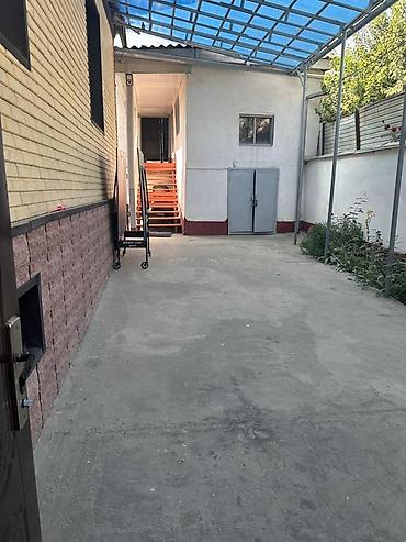 Продажа коттеджей и домов: Продается частный дом с ухоженным двором и светлой верандой-зимним — 11