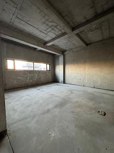 Продажа помещений свободного назначения: Продаётся просторное двухэтажное офисное помещение с собственным — 7