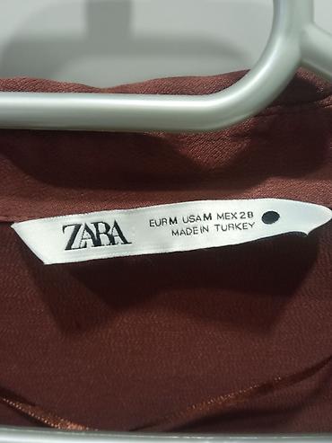 pull bear: Блузка, Однотонный, Укороченная модель — 2