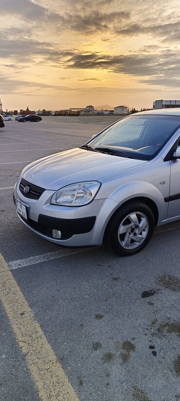 masin ucun tentler: Kia Pride: 1.5 l | 2006 il Sedan