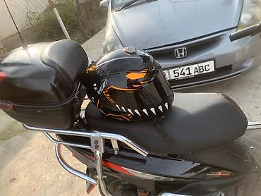 Скутеры: Скутер Skillmax, черный, с богатым комплектом освещения и туристским — 12