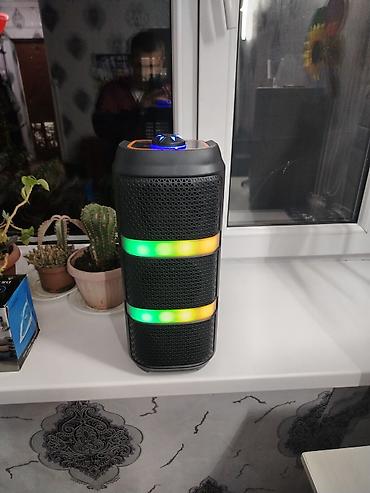 Портативная Bluetooth-акустика с подсветкой - Компактная колонка в