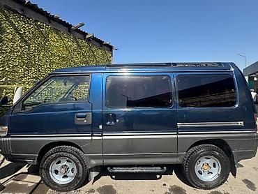 купить длм: Mitsubishi Delica: 1993 г., 2.4 л, Автомат, Бензин, Минивэн — 4