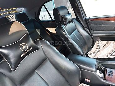 Mercedes-Benz: Mercedes-Benz E-Class: 2.4 l | 2000 il Sedan — 8