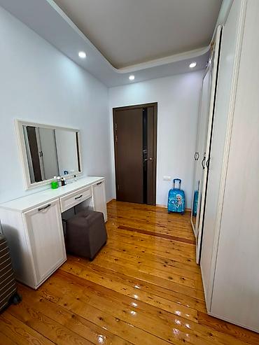 Продажа квартир: 2 комнаты, 62 м², 12 мкр Элитка, 7 этаж, Евроремонт — 10