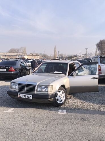 Mercedes-Benz: Mercedes-Benz W124: 1990 г., 2.3 л, Механика, Бензин, Седан — 11