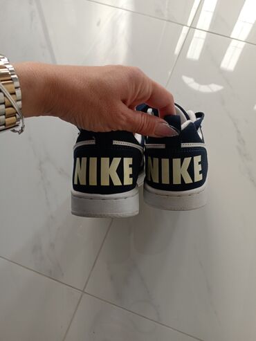 Patike: Nike, Veličina - 36 — 29
