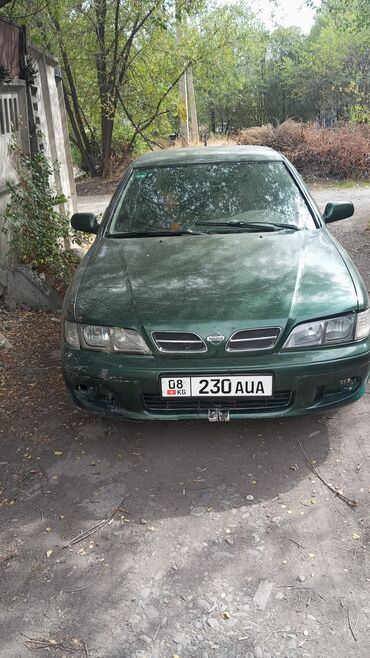 Nissan: Nissan Primera: 1989 г., 2 л, Механика, Бензин, Хэтчбэк