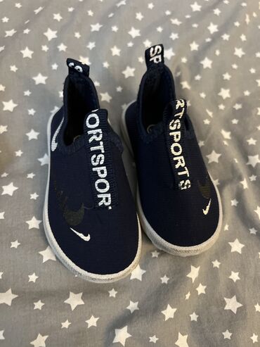 Uşaq ayaqqabıları: 3 ayaqqabi 16, 18, 21 razmer hamisi birlikde 30 azn 1 ci olan -da lalafo.az — 9 Uşaq ayaqqabıları: 3 ayaqqabi 16, 18, 21 razmer hamisi birlikde 30 azn 1 ci olan — 9