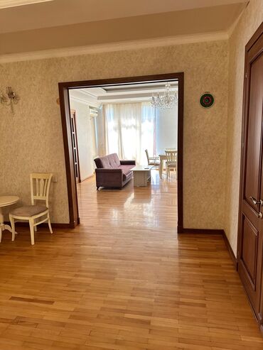 Долгосрочная аренда квартир: 3 комнаты, Агентство недвижимости — 3