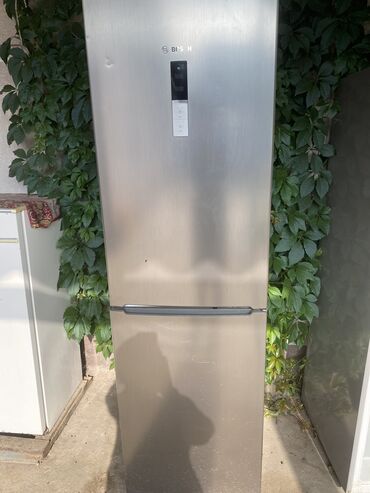 холодильник настольный: Холодильник Bosch, Б/у, Двухкамерный