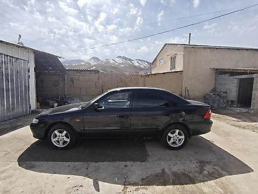 Mazda: Mazda 626: 2000 г., Седан — 2