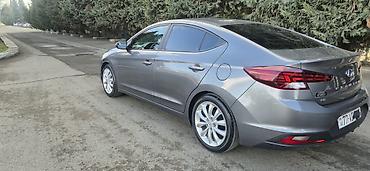 Hyundai: Hyundai Elantra: 2 l | 2019 il Sedan — 4