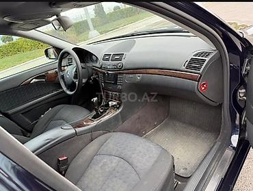 w211 radiator: Mercedes-Benz E-Class sedan (W211) - Kuzov: qara rəng, 4 qapı, yüngül — 1