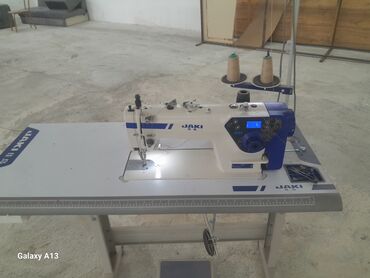 Digər biznes avadanlığı: JAKI H3I sənaye tikiş maşını – stolüstü komplekt Xüsusiyyətlər: -
