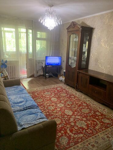 срочно продается квартира: 2 комнаты, 43 м², 104 серия, 4 этаж, Косметический ремонт