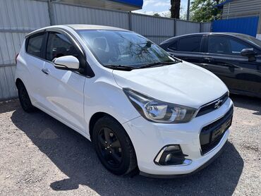Chevrolet: Chevrolet Spark: 2016 г., 1 л, Вариатор, Бензин, Хэтчбэк