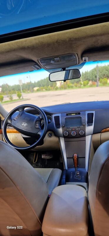 Hyundai: Hyundai Sonata sedan – qara rəng, 4 qapı, arxa ötürücülük anteni — 8