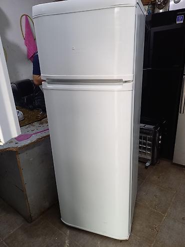 tekno spark 20: İşlənmiş 2 qapılı Indesit Soyuducu Satılır, rəng - Ağ — 1