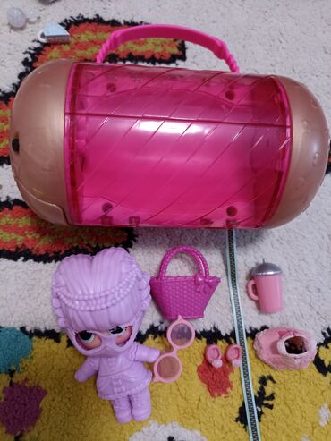 heklane stvari za bebe: LOl kapsula sa komfetama,original, kao novo
