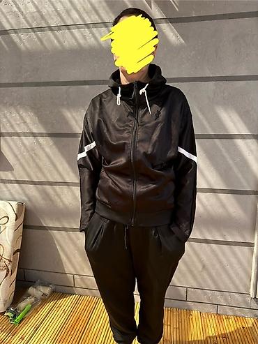 nike кофта: Чёрный спортивный костюм с белыми полосами на рукавах и штанинах — 3