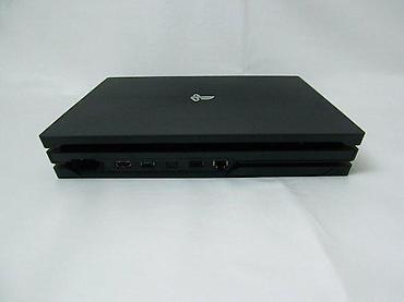 PS4 (Sony Playstation 4): Sony PlayStation 4 Pro (model 7216B), u odličnom stanju. Rezolucija — 11