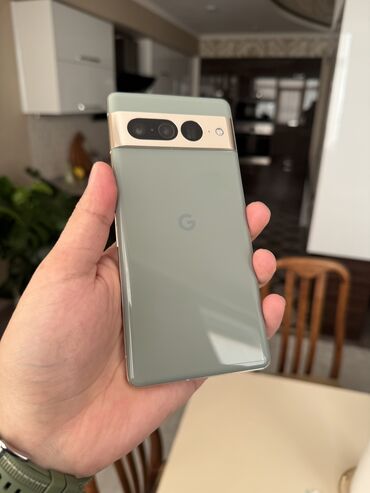 Google: Google Pixel 7 Pro, Б/у, 512 ГБ, цвет - Бежевый, 1 SIM, eSIM