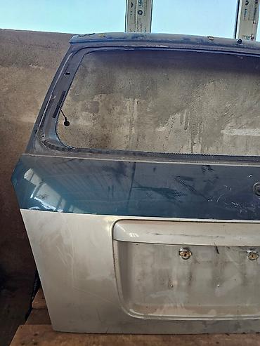 1998: Крышка багажника Daihatsu, 1998 г., Б/у, Оригинал — 5