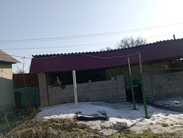 квартира на аламединском рынке: Дом, 60 м², 4 комнаты, Собственник, Старый ремонт