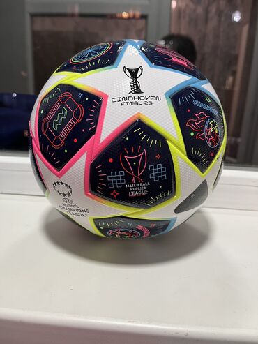 футбольные мячи: Футбольный мяч размер 5
Абсолютно новый