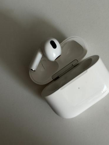airpods: Беспроводные наушники-вкладыши, Apple, AirPods 3, Б/у — 4