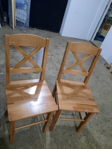 Stolice: Stolice X
Drvo kuvana bukva
Cena: 33 evra po komadu — 4