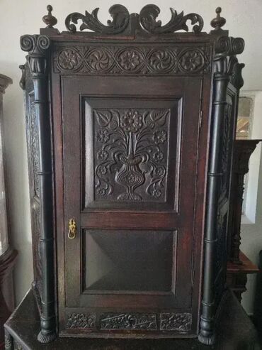 Stilske komode: Retko u ponudi star preko dvesta godina. Dobro stanje na lalafo.rs — 3 Stilske komode: Retko u ponudi star preko dvesta godina. Dobro stanje — 3