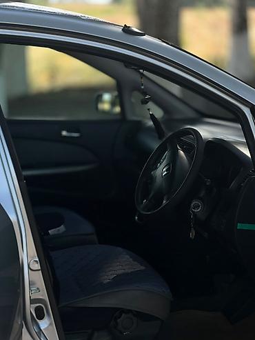 крыло на фит: Honda Stream: 2002 г., 1.7 л, Автомат, Бензин, Минивэн — 3
