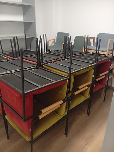 bağ stulları: Stullar ilə, Kvadrat masa — 1
