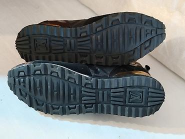 patike starke: Zenske patike Louis Vuitton Run Away broj 40 Odlicno stanje Broj 40 — 6