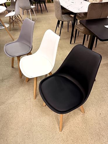 Стул Eames 222 - Расцветки: серый, чёрный, белый и бежевый - Размер at lalafo.kg Стул Eames 222 - Расцветки: серый, чёрный, белый и бежевый - Размер