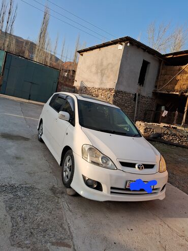 Toyota: Toyota Ipsum: 2004 г., 2.4 л, Вариатор, Газ, Минивэн