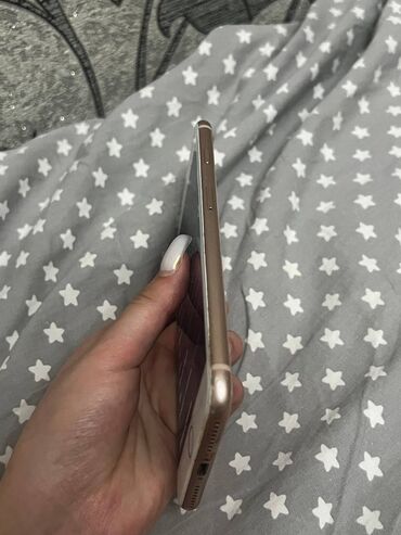 мобильные телефоны кнопочный: IPhone 8 Plus, Колдонулган, 64 ГБ, Заряддоочу түзүлүш, Коргоочу айнек, Каптама, 100 %