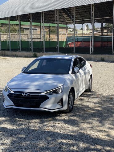 продаю авто с последующим выкупом: Hyundai Avante: 2019 г., 1.6 л, Автомат, Бензин, Седан