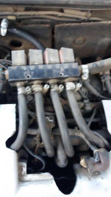 Auto delovi, gume i tjuning: Komplet plinski uredjaj. Skinut sa alfe 147 1.6 — 3