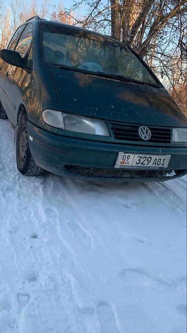 гольф шаран: Volkswagen Sharan: 1997 г., 2 л, Механика, Бензин, Вэн/Минивэн