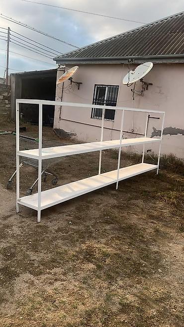 divar polkasi: Metal raf və yeraltı metal anbar (bunker) komplekti - Ağ rəngli metal — 1