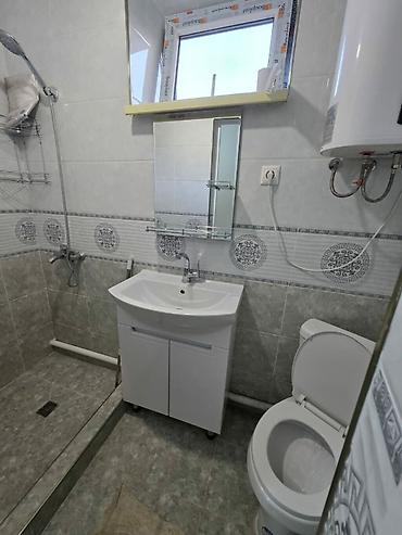 Продажа коттеджей и домов: 🚨 **СРОЧНО! Продаётся дом** 🔥 📍 Бишкек, район Шоро 🏠 Уютный дом для — 2