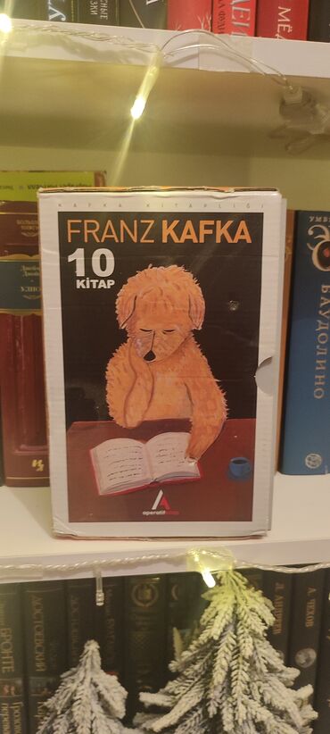 idmana aid şekiller: Franz Kafkanın kitab seti satışdadır. Türk dilində. Setə 10 kitab