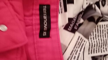 orus koynekler: Brend: Terranova Ölçü: XS Qadın bluzası – qəzet printli, qara-ağ