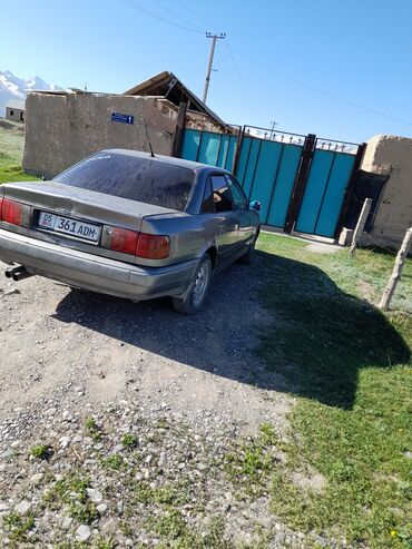 Audi: Audi S4: 1992 г., 2.6 л, Механика, Газ, Седан
