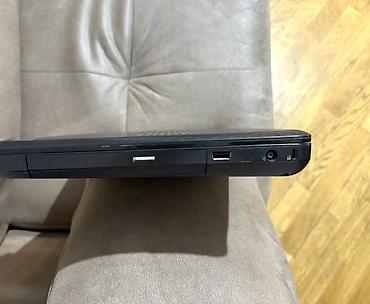 compaq laptop: Compaq noutbuk - Ekran: təxminən 15.6" - Klaviatura: tam ölçülü — 5
